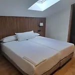 Ξενοδοχείο με διαμερίσματα Colon 27 4*