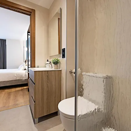 Colon 27 Aparthotel 4*