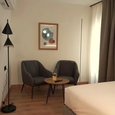 Colon 27 Aparthotel 4*